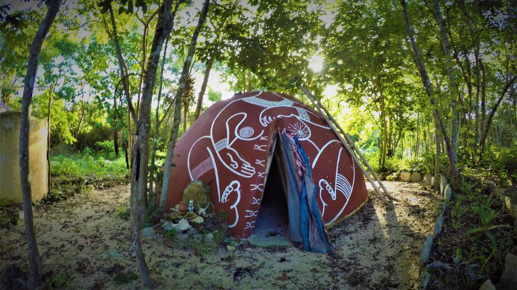 La Casa De Los Ninos Del Arbol Hotell Bacalar Exteriör bild